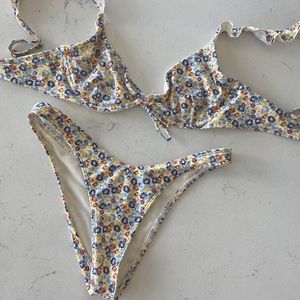 Abercrombie floral swim set